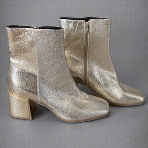 BCBGeneration gold boots